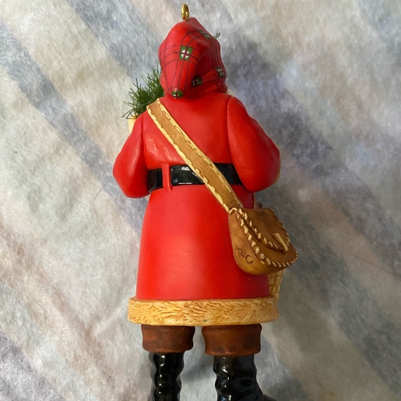 Sold Lot of 2 1- Hallmark Keepsake Ornaments+ 1 Winterberry Santa Bottle Cover - Picture 8 of 10